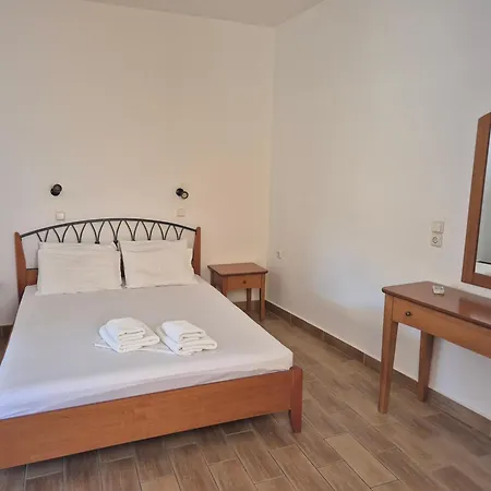 Eptanisa Hotel de apartamente Mikros Gialos