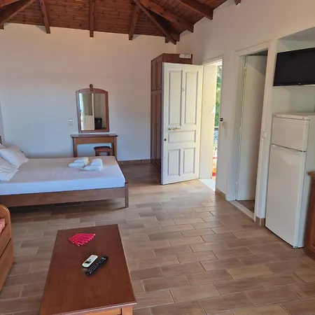 Eptanisa Lejlighedshotel Mikros Gialos