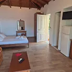 Eptanisa Hotel apartamentowy Mikros Gialos