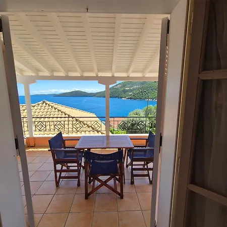 Eptanisa 3* Mikros Gialos