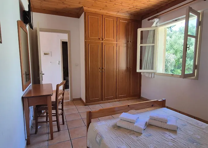 Eptanisa Apart-hotel Mikros Gialos