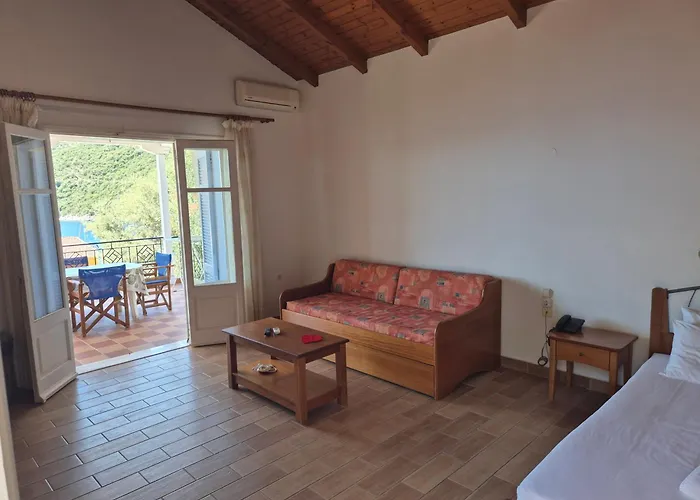 Apart-hotel Eptanisa 3*