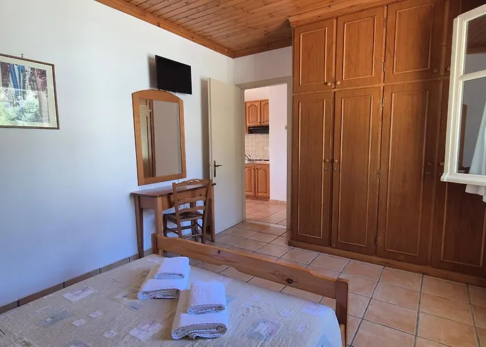 Eptanisa Apart-hotel Mikros Gialos