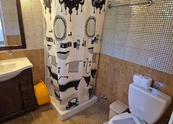 Eptanisa 3* Mikros Gialos