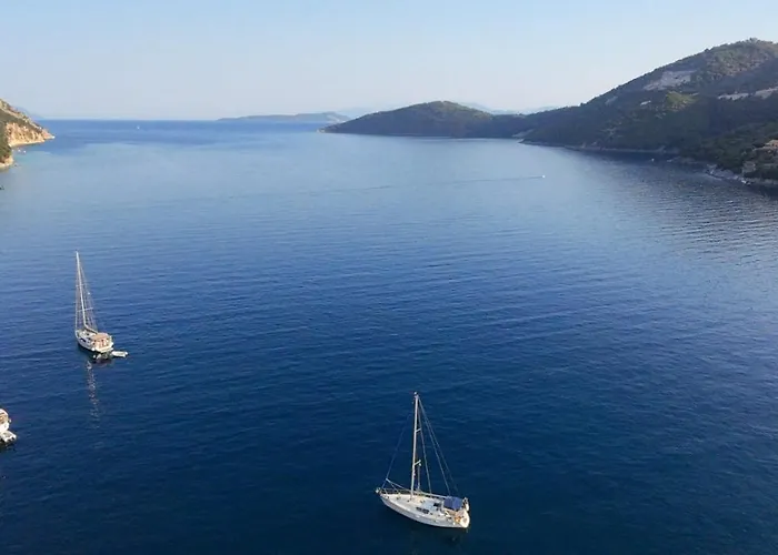 Apart-hotel Eptanisa