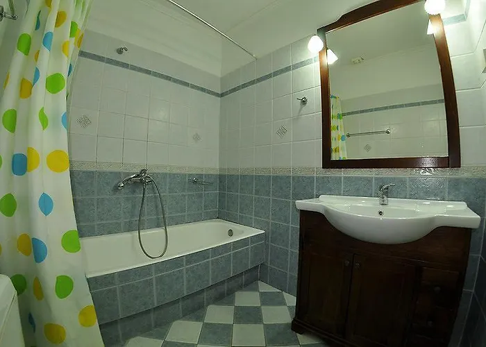 Eptanisa 3* Mikros Gialos